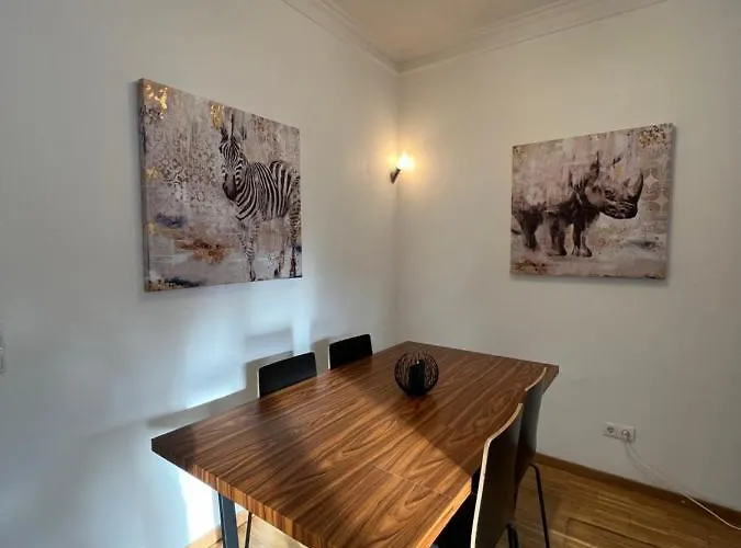 Apartman , Near U1 Metro , Big And Cozy Bécs